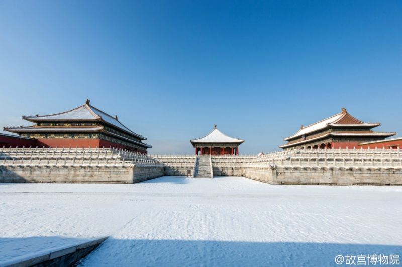 銀裝素裹雪后故宮攝影照片