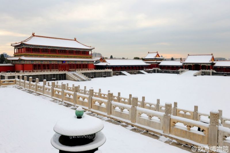 銀裝素裹雪后故宮攝影照片