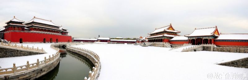 銀裝素裹雪后故宮攝影照片