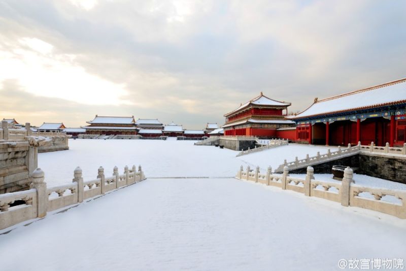 銀裝素裹雪后故宮攝影照片