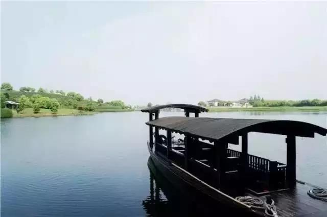 10家遺世獨立的湖畔民宿，感受盛夏的一股清涼