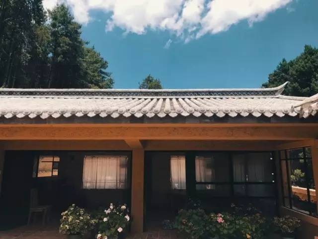 “中國(guó)最美寺院”寂照庵，房子象征著家是情感