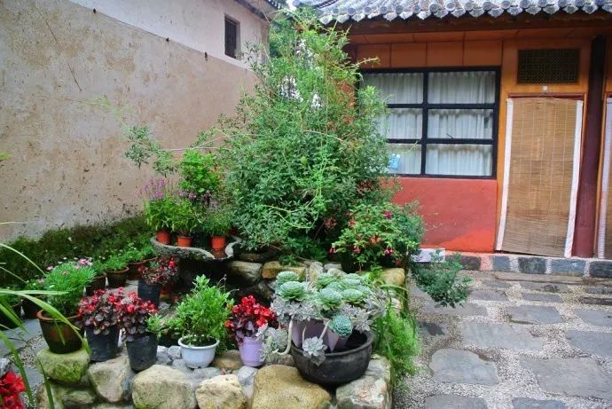 “中國(guó)最美寺院”寂照庵，房子象征著家是情感