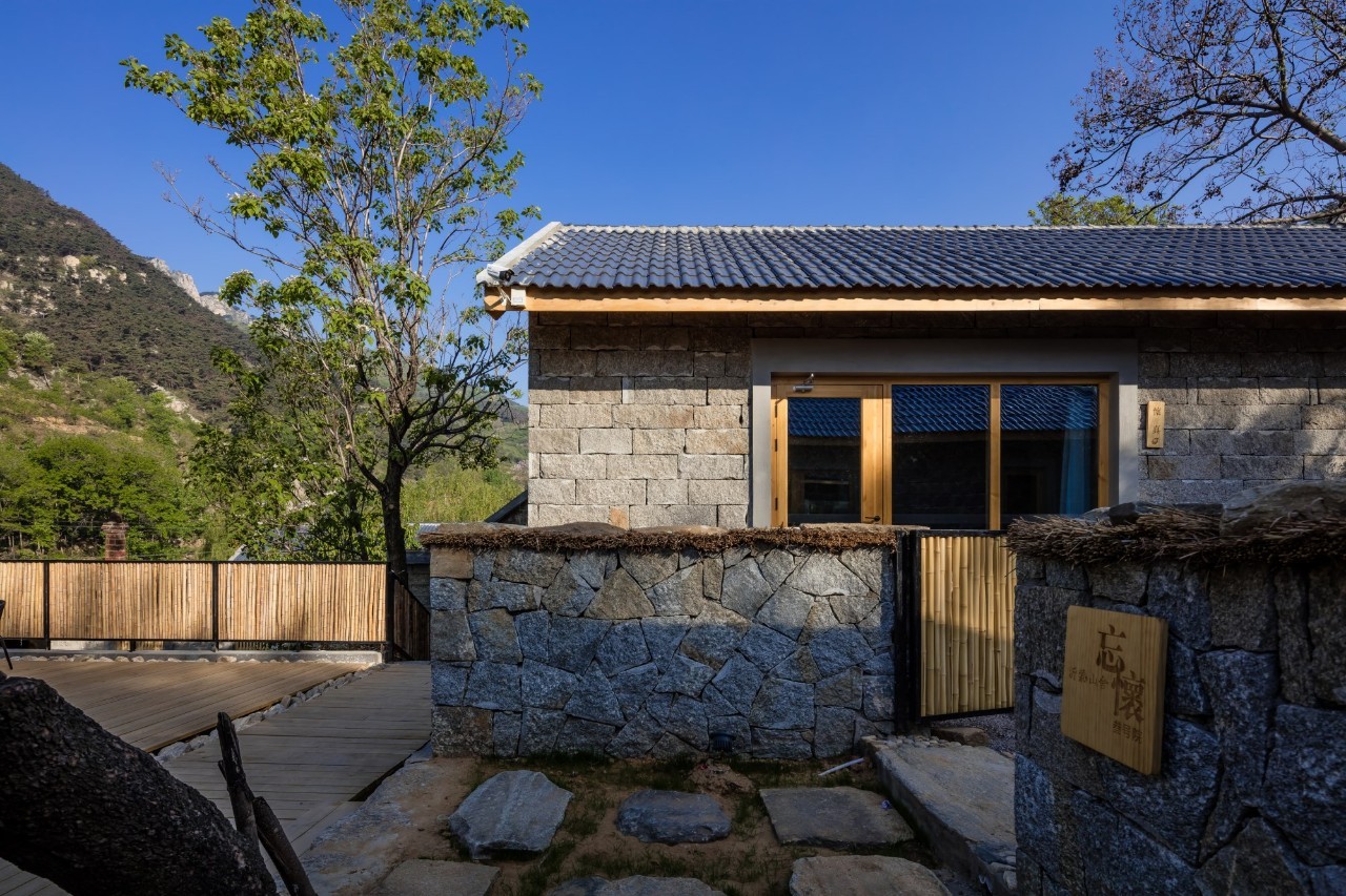 沂蒙山舍，呼吸大自然“臥聽(tīng)松嘯 伴山而眠”