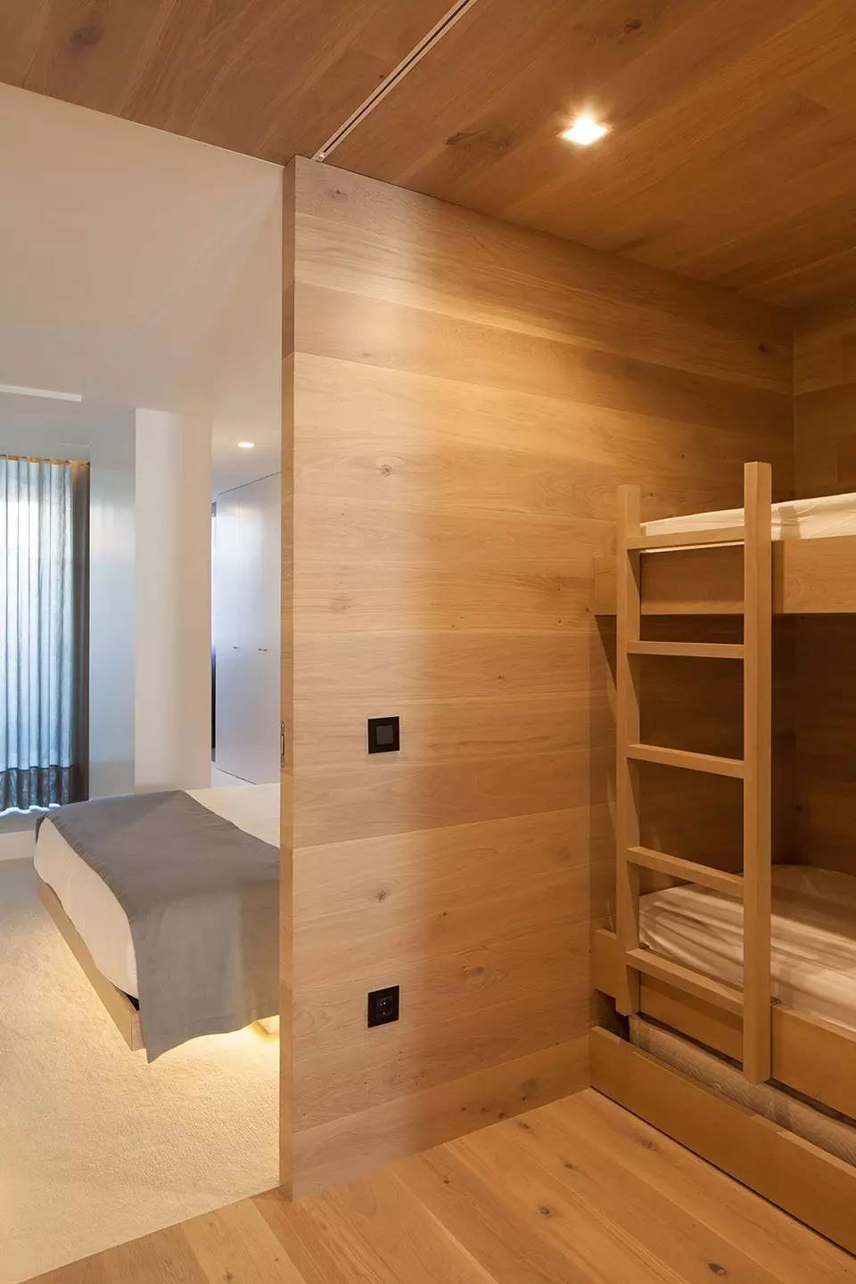 極簡原木海邊度假小屋，中式裝修設(shè)計(jì)