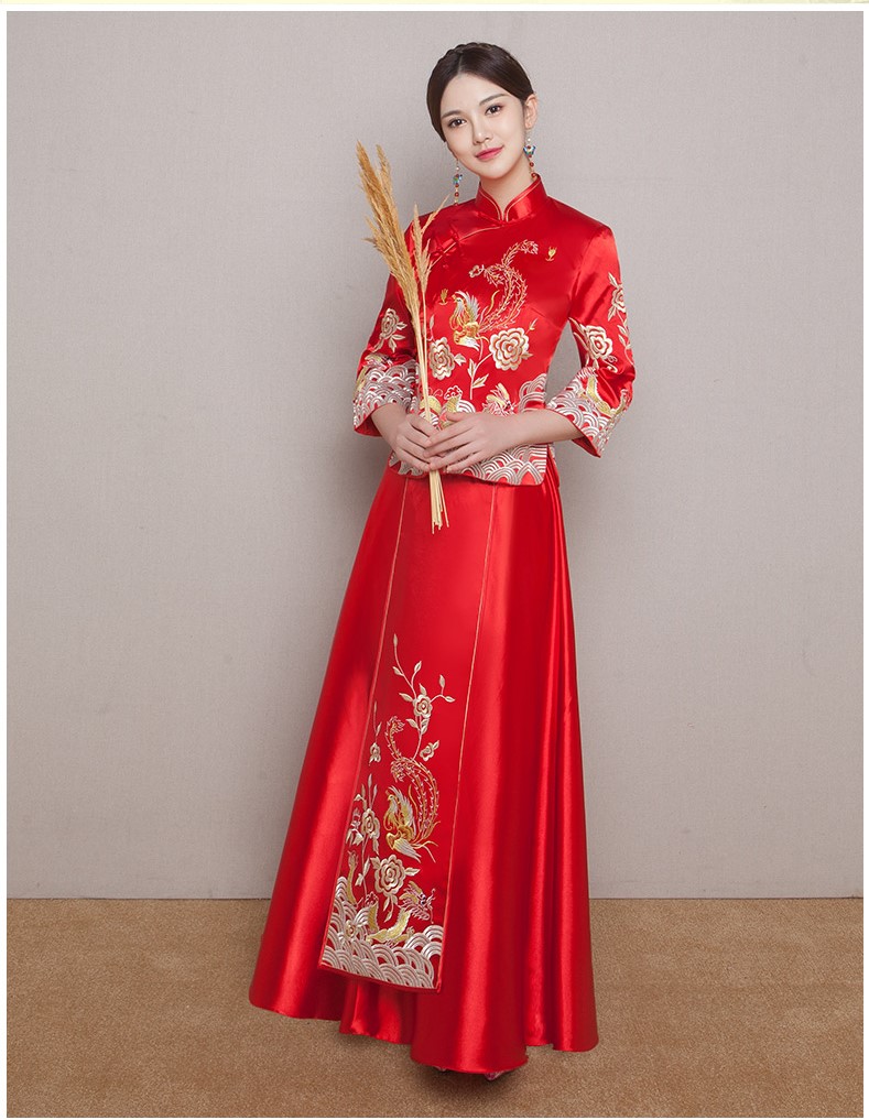 簡(jiǎn)約時(shí)尚中式秀禾新娘禮服，精致唯美中式禮服