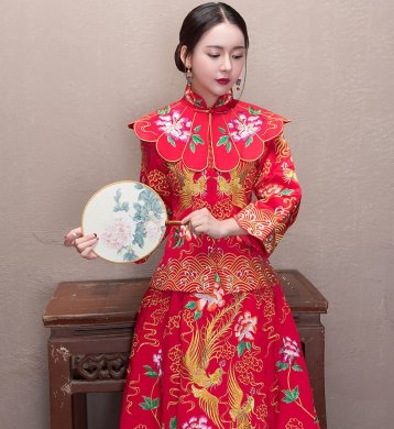 牡丹花領(lǐng)新娘禮服，古典刺繡中式禮服