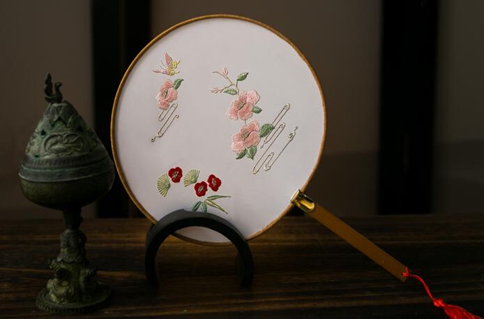 三款國色芳華刺繡團扇，周邊流蘇古典扇子