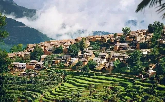 十條最適合自駕出游的中國(guó)風(fēng)景公路，一路美景