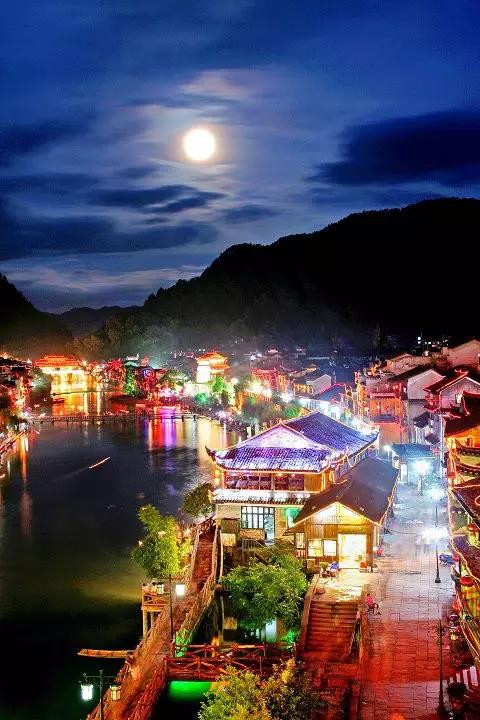 8處風(fēng)景如詩(shī)如畫(huà)，春天最值得去的地方！