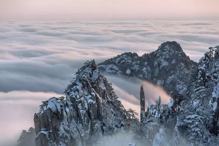 雪后黃山風(fēng)景宛如人間仙境，舞一曲雪中霓裳羽