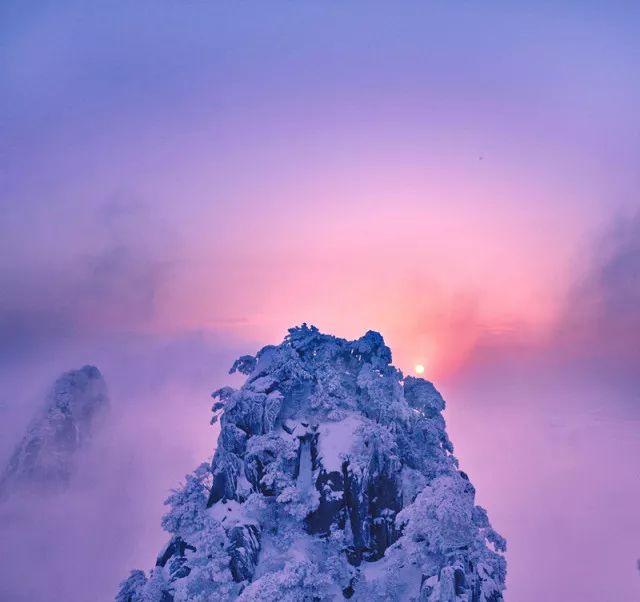 雪后黃山風(fēng)景宛如人間仙境，舞一曲雪中霓裳羽