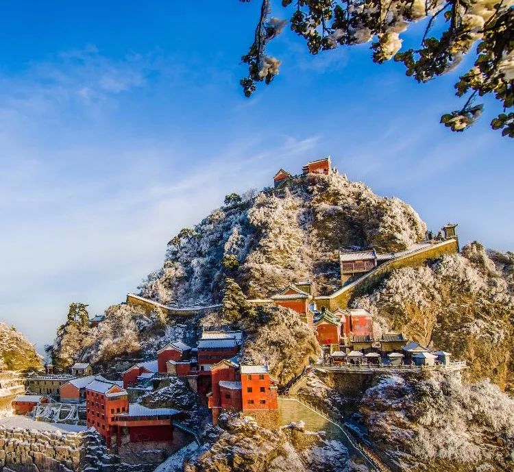 武當(dāng)山雪景攝影:雪后武當(dāng)是仙山