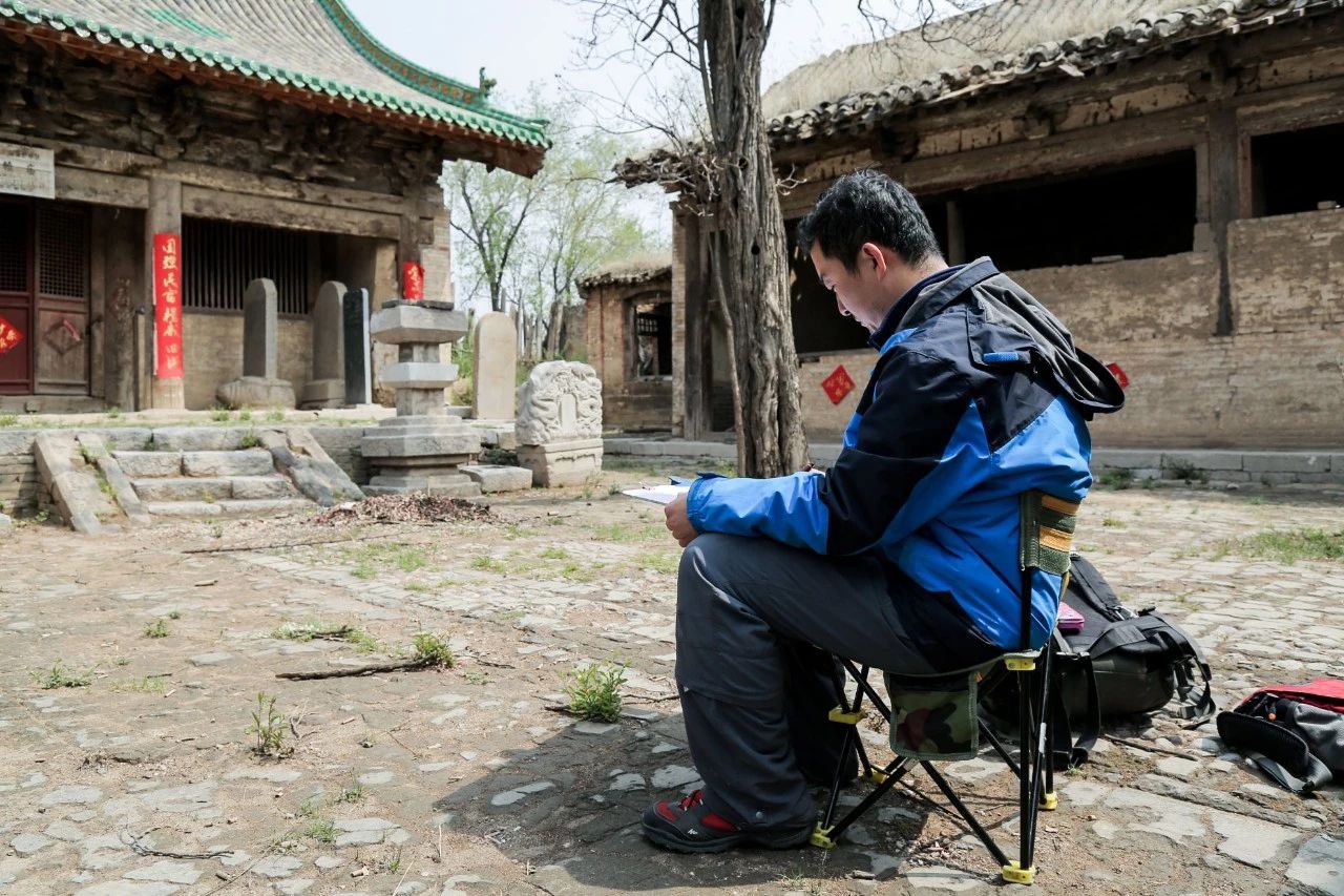 用繪畫記錄寺廟建筑：愛上了山西的古建筑