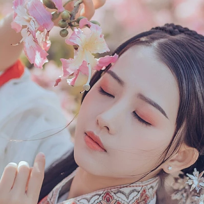 粉色木棉花少女頭像，唯美古風(fēng)真人頭像