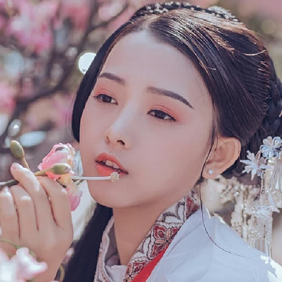 粉色木棉花少女頭像，唯美古風(fēng)真人頭像