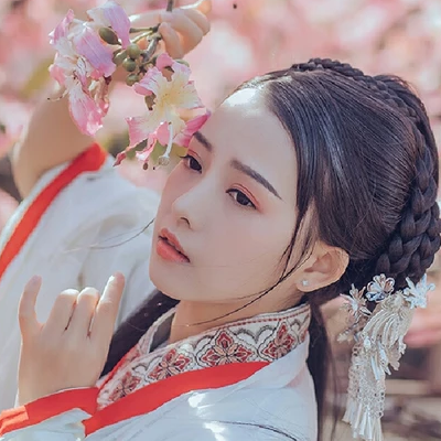 粉色木棉花少女頭像，唯美古風(fēng)真人頭像