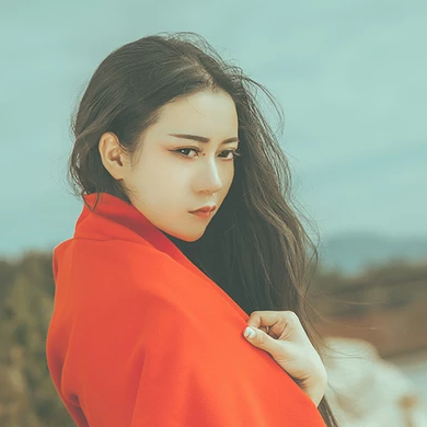 時尚漢服帶折扇女生頭像，唯美古風真人頭像