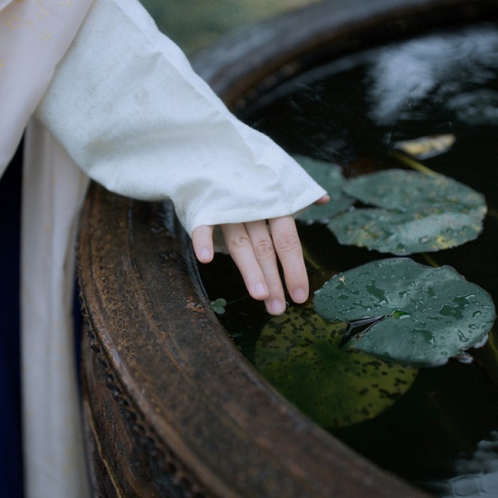 古風女子纖纖玉手頭像，寧靜清幽女生頭像